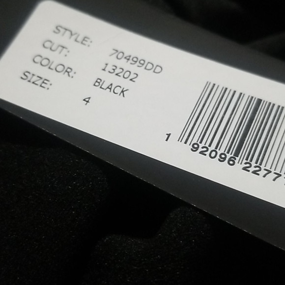 Bebe off the shoulder bell sleeve dress - Picture 3 of 4